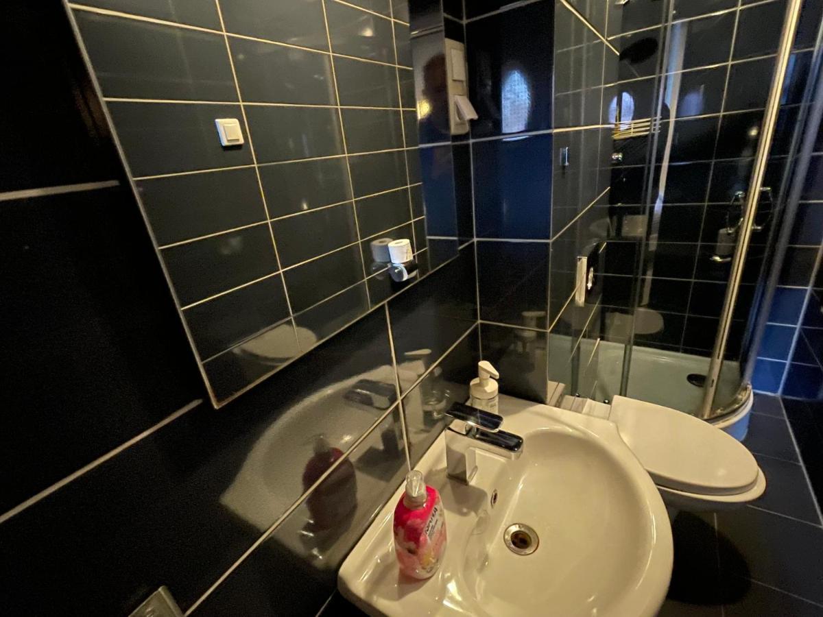 Mungo Jerry Studios & Rooms In The Old Town Poznan Luaran gambar